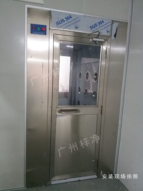 不锈钢风淋室图片 1300-1500-2180不锈钢风淋室图片