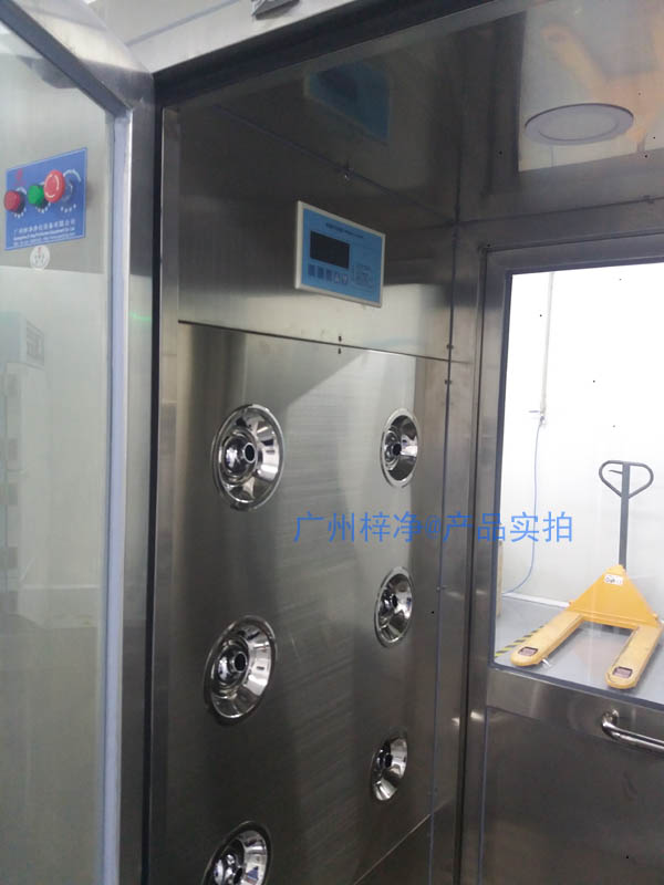 全不锈钢风淋间工作区图片 全不锈钢风淋间工作区图片