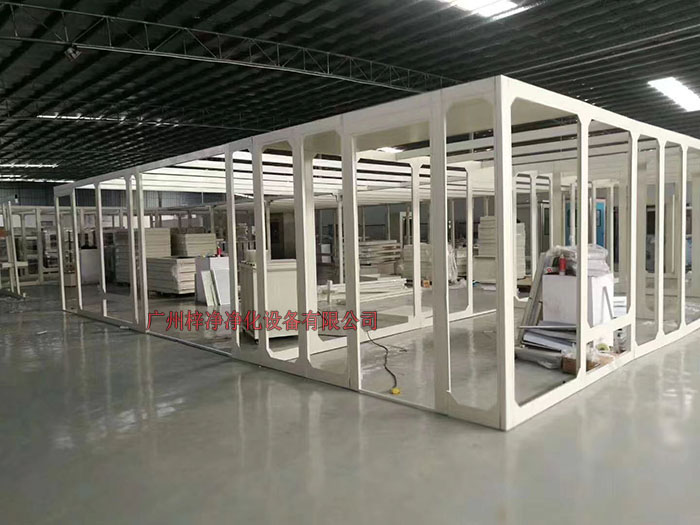 根据用户洁净棚设计要求，我们成功的为用户提供了测量场地、设计、安装、验收、使用、培训、售后等工作。